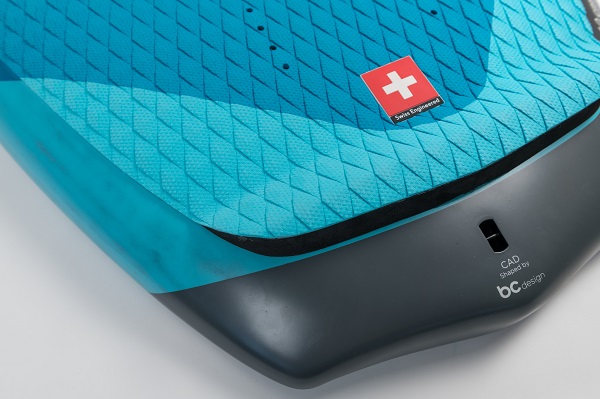 8_ENSIS-TWIST-pad-with-tail-kicker